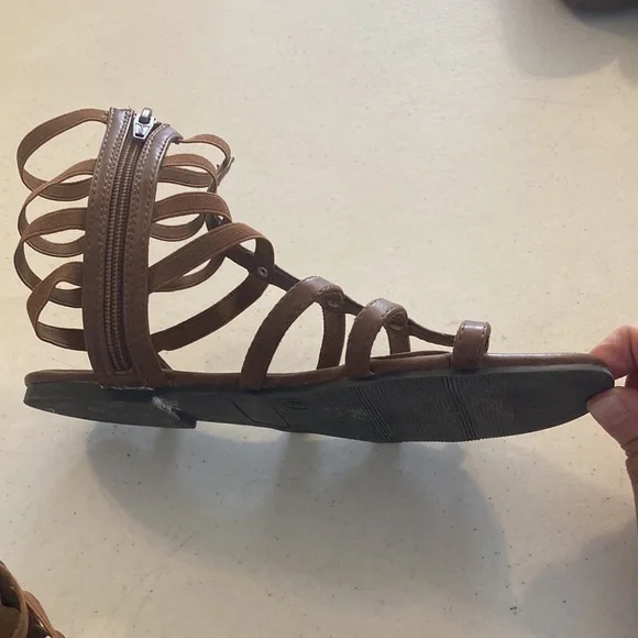Stretchy Strap Ankle Sandals - Picture 3 of 10